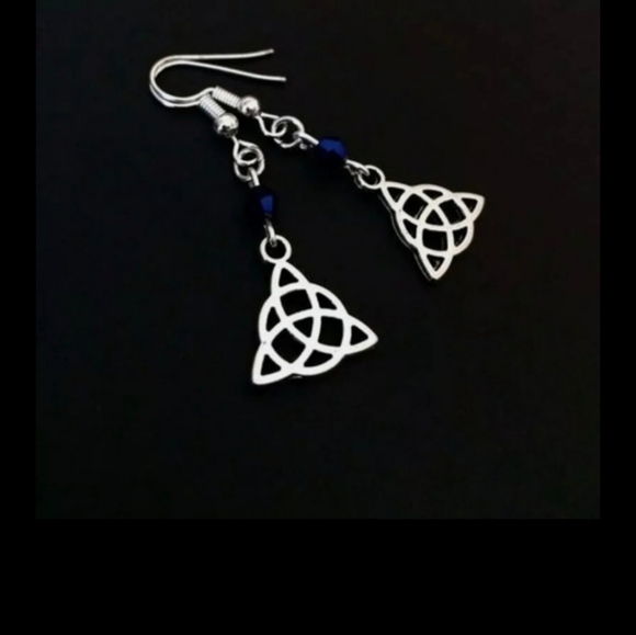 New Celtic Trinity Triquetra Lovers Knot Silver Gemstone Earrings. - Picture 2 of 2